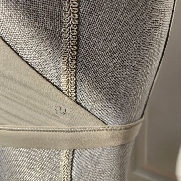 lululemon athletica Cream Bra - Picture 4 of 4